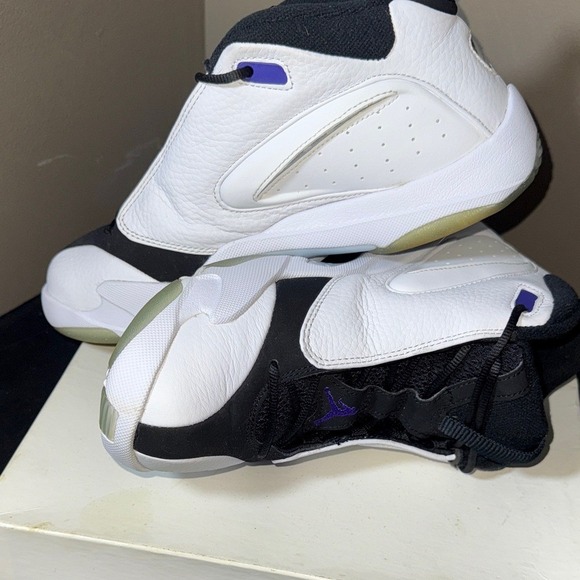 Jordan Jumpman Quick 23 Concords Released 2018 Athletic Shoes Black White Purple